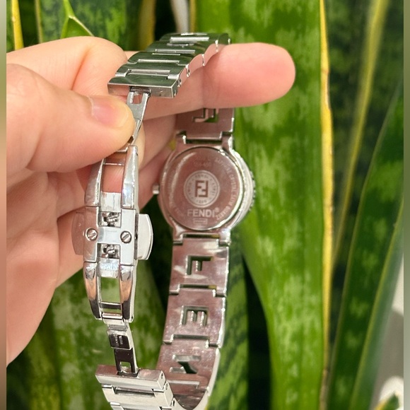 Fendi Watch Stainless Steel - Picture 4 of 11